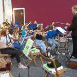 ... eröffnet mit der Jugendkapelle