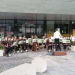 Und in den Reihen der ….